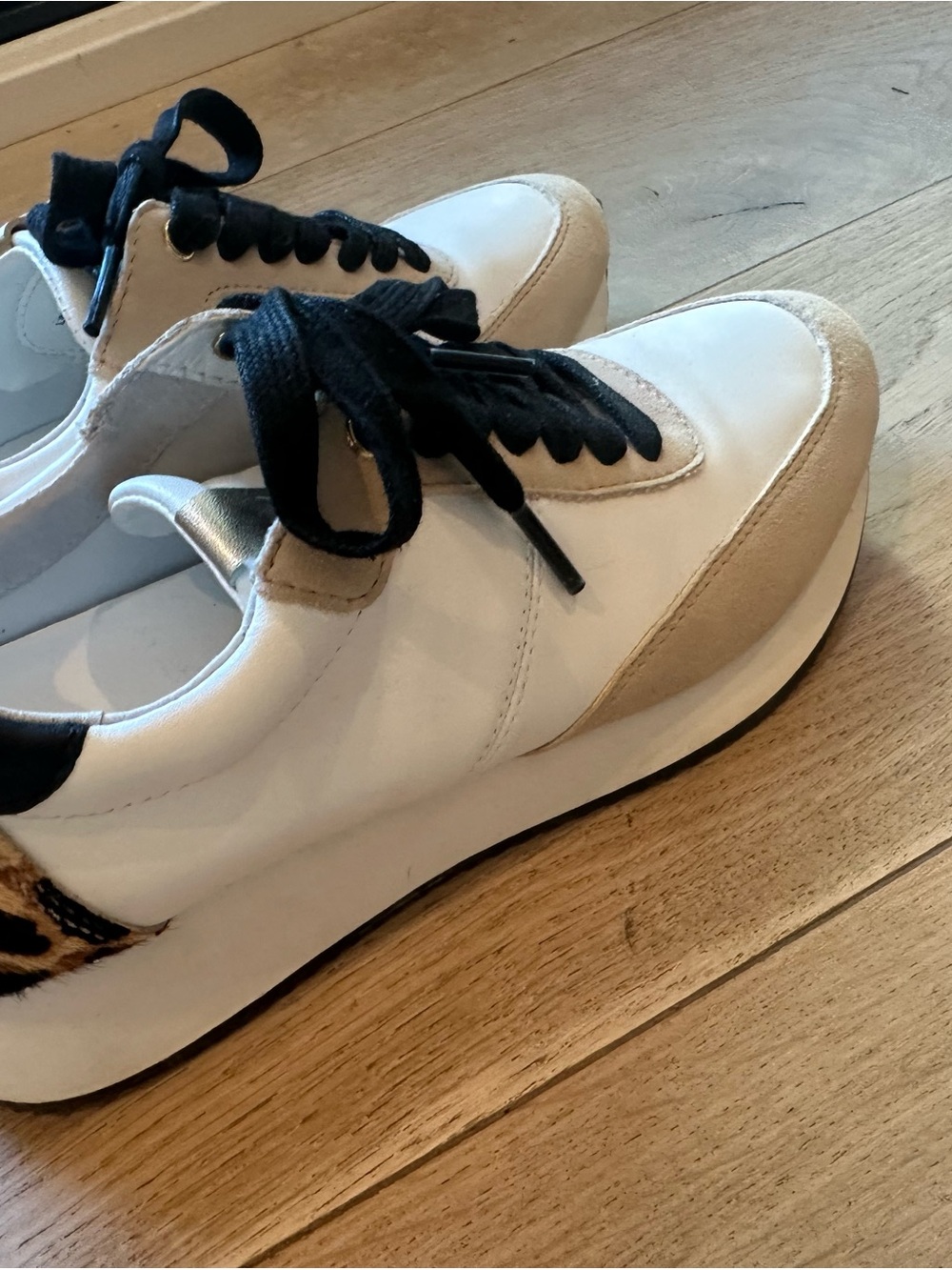 Banana Republic White Leather & Beige Suede Accent Sneakers with Black Laces